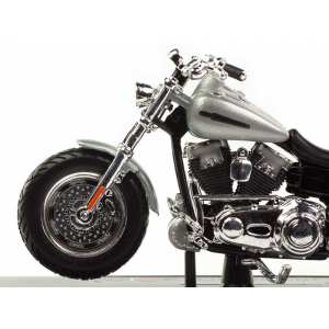 1/18 Harley-Davidson FXDFSE CVO Fat Bob 2009 серебристый