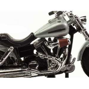 1/18 Harley-Davidson FXDFSE CVO Fat Bob 2009 серебристый