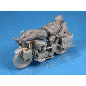 1/35 REST ON MOTORCYCLE