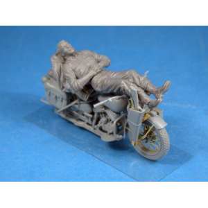 1/35 REST ON MOTORCYCLE