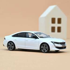 1/43 Peugeot 508 GT 2018 белый жемчуг