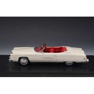 1/43 Cadillac Eldorado кабриолет (открытый) 1973 бежевый с красным салоном