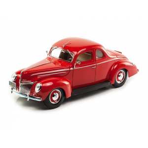 1/18 Ford Deluxe Coupe 1939 красный