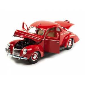 1/18 Ford Deluxe Coupe 1939 красный