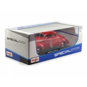 1/18 Ford Deluxe Coupe 1939 красный