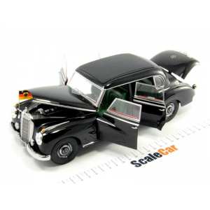 1/18 Mercedes-Benz Typ 300 Adenauer State Limousine W186 черный