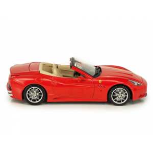 1/18 Ferrari California красный