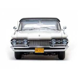 1/18 Oldsmobile 98 Convertible 1959 белый с черным тентом