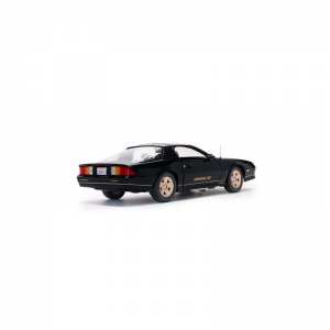 1/18 Chevrolet Camaro IROC-Z 1985 черный