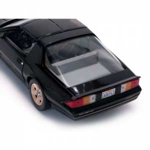 1/18 Chevrolet Camaro IROC-Z 1985 черный