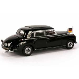 1/43 Mercedes-Benz 300b Adenauer W186 черный, персональный автомобиль Конрада Аденауэра