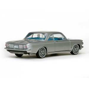 1/18 Chevrolet Corvair Coupe 1963 satin silver