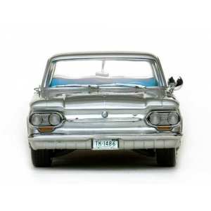 1/18 Chevrolet Corvair Coupe 1963 satin silver