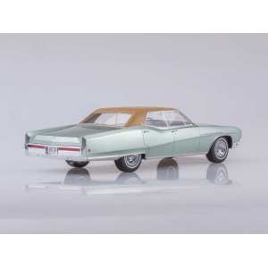 1/18 Buick Electra 225 4-door Hardtop 1968 светло-зеленый металлик с коричневым