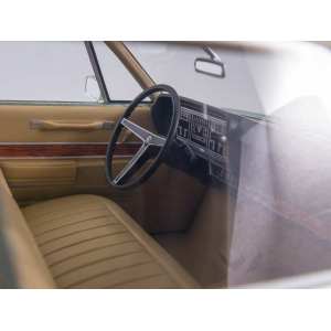 1/18 Buick Electra 225 4-door Hardtop 1968 светло-зеленый металлик с коричневым