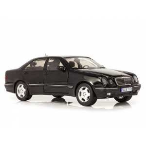 1/18 Mercedes-Benz E320 W210 1998 черный