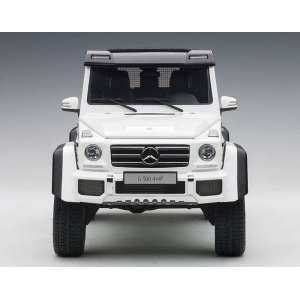 1/18 Mercedes-Benz G500 4X4² (W463) 2014 белый