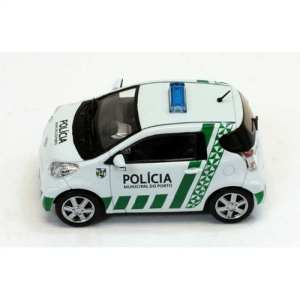 1/43 TOYOTA IQ Policia Municipale de Porto (муниципальная полиция Порту Португалия) 2014