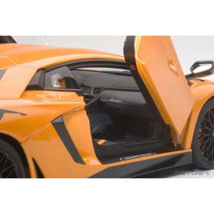 1/18 Lamborghini Aventador LP750-4 SV 2015 оранжевый металлик