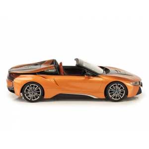 1/18 BMW i8 Roadster 2018 медный металлик