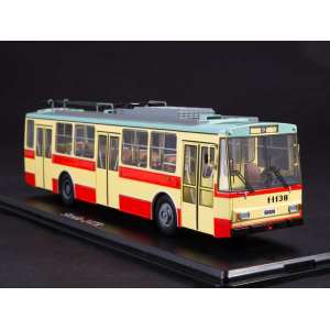 1/43 Троллейбус Skoda-14TR красный с бежевым