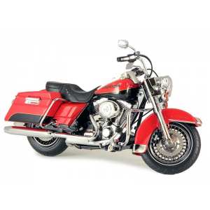 1/12 Harley-Davidson FLHR Road King, Scarlet Red/Vivid Black 2010