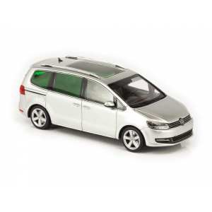 1/43 Volkswagen Sharan II 2010 серебристый