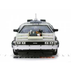 1/24 DeLorean DMC-12 Back to the Future 3 (из к/фНазад в будущее 3) 1987
