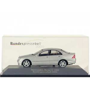 1/43 Mercedes-Benz C240 Avantgarde W203 серебристый Bundespresseball 2000