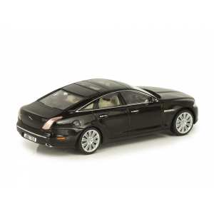 1/43 Jaguar XJ 2011 черный аметист