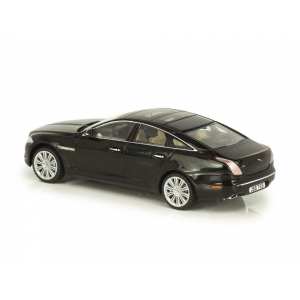 1/43 Jaguar XJ 2011 черный аметист