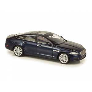 1/43 Jaguar XJ 2011 темно-синий металлик