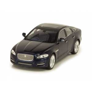 1/43 Jaguar XJ 2011 темно-синий металлик