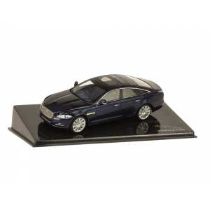 1/43 Jaguar XJ 2011 темно-синий металлик