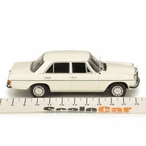 1/43 Mercedes-Benz 200 (W114/115) 1967 белый