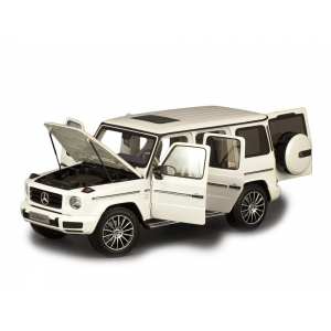 1/18 Mercedes-Benz G500 2019 (W463 II) Stronger Than Time. Cпециальное издание к 40-летию G-class. Белый бриллиант.