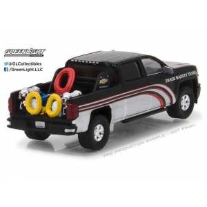 1/64 Chevrolet Silverado 2015 с оборудованием в кузове, черный