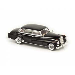 1/43 Mercedes-Benz 300D Limousine Adenauer (W189) 1957 черный