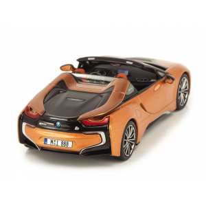 1/43 BMW i8 roadster 2018 медный металлик