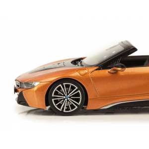 1/43 BMW i8 roadster 2018 медный металлик