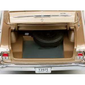 1/18 Chevrolet Nova Open Convertible 1963 saddle tan золотистый