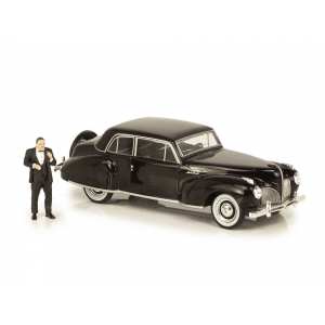 1/43 Lincoln Continental с фигуркой Дон Вито Корлеоне 1941 (из к/ф Крёстный отец)