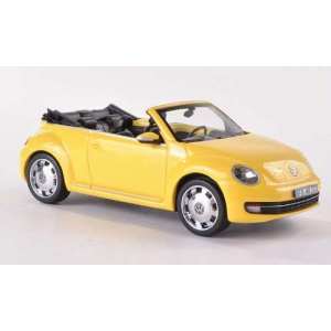 1/43 Volkswagen Beetle Convertible 2012 Yellow