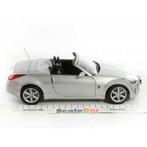 1/18 Nissan 350Z Roadster RHD 2004 серебристый