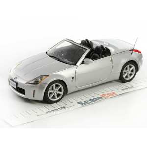 1/18 Nissan 350Z Roadster RHD 2004 серебристый