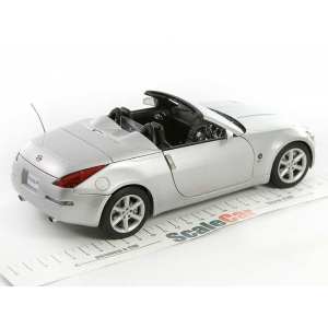 1/18 Nissan 350Z Roadster RHD 2004 серебристый