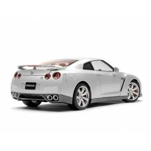 1/18 Nissan GT-R (R35) 2008 (ULTIMATE METAL SILVER)