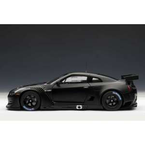 1/18 Nissan GT-R GT1 FIA-GT 2010 (BLACK)