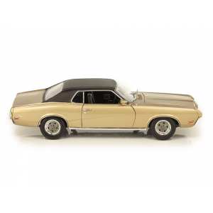 1/18 Mercury Cougar XR7 1970 золотистый