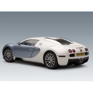 1/18 Bugatti EB 16.4 VEYRON PRODUCTION CAR 2005 голубой